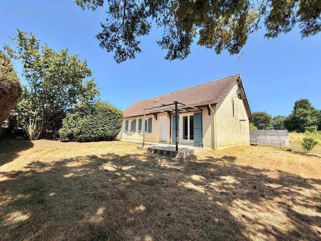 Maison à MAGNY-MONTARLOT