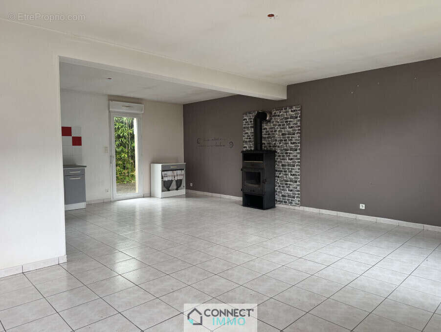 Maison à PLOUNEOUR-MENEZ