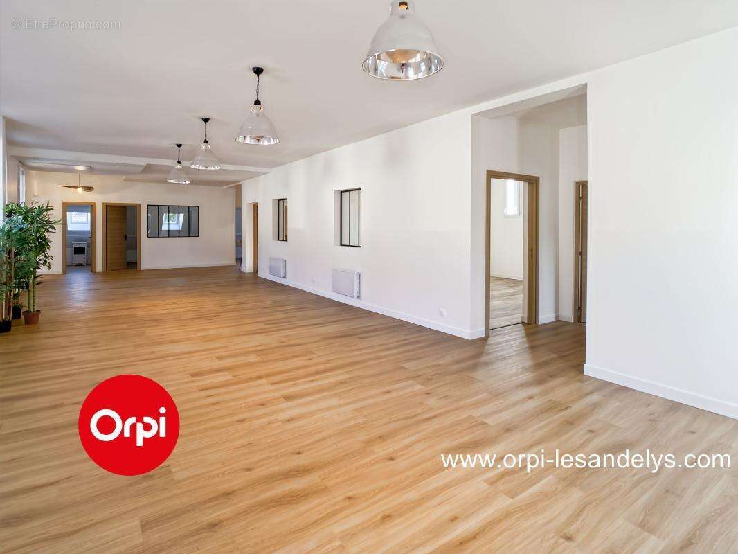 Les Andelys Centre-Ville – Superbe loft de caractère de 170 m² - photo 5