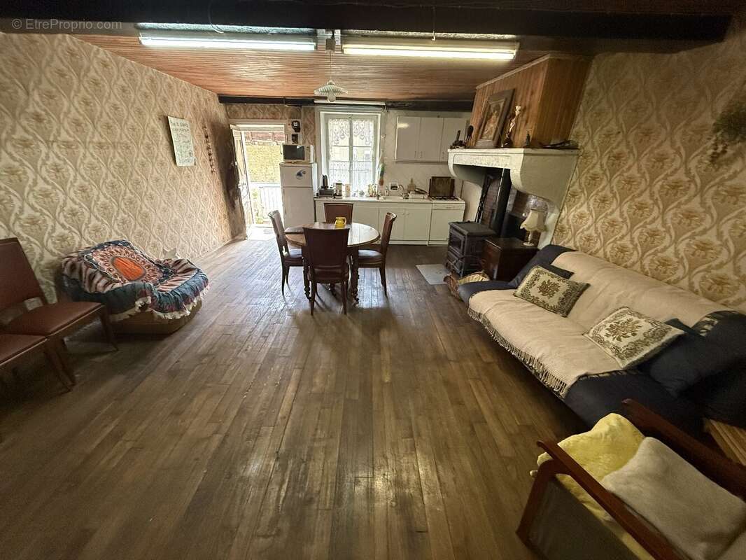 Maison à BOYEUX-SAINT-JEROME