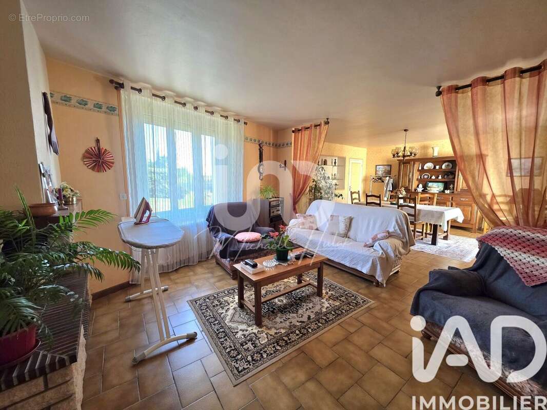 Maison 117 m² à La Louptiere-Thenard  - photo 6