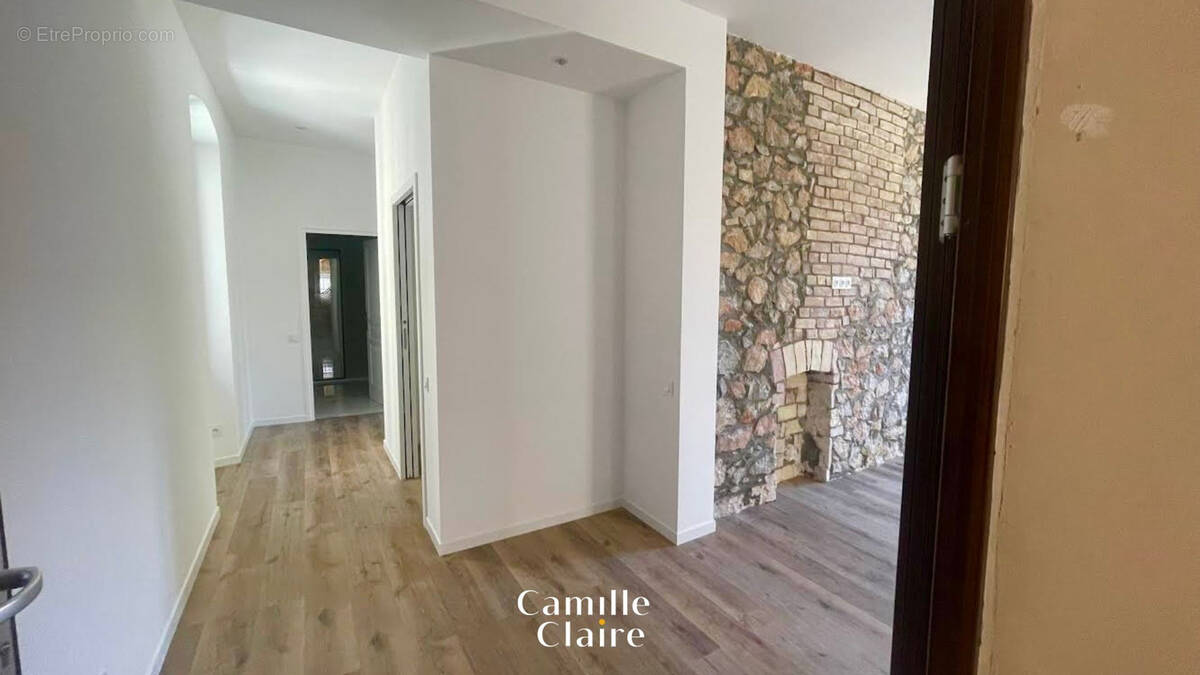 Appartement T4 92 m2 refait à neuf - photo 4
