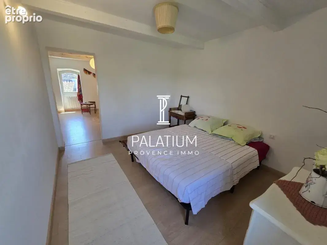 EXCLUSIVITE ! MÉNERBES (84) – Maison en pierre de 100 m² avec dépendances aménageables et plus de 3 hectares de vignes - photo 7
