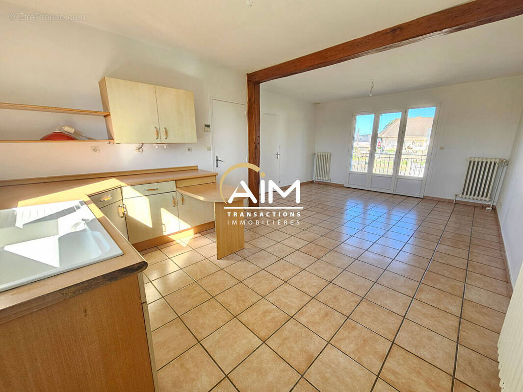 Maison à MONTLOUIS-SUR-LOIRE