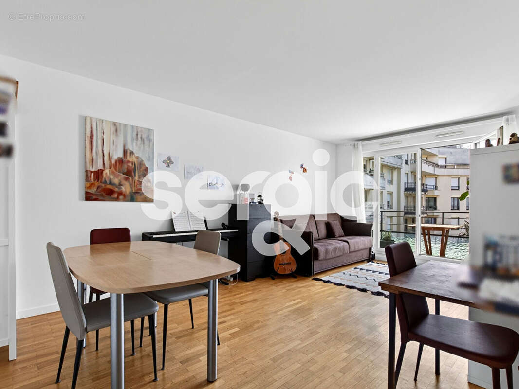 Issy-les-moulineaux - val-de-seine - t3 67.53m² + balcons - cave et parking - libre d'occupation - photo 2