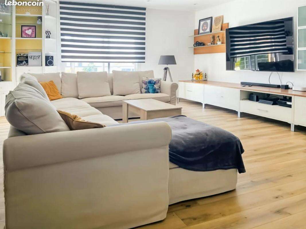 Maison à LES HERBIERS