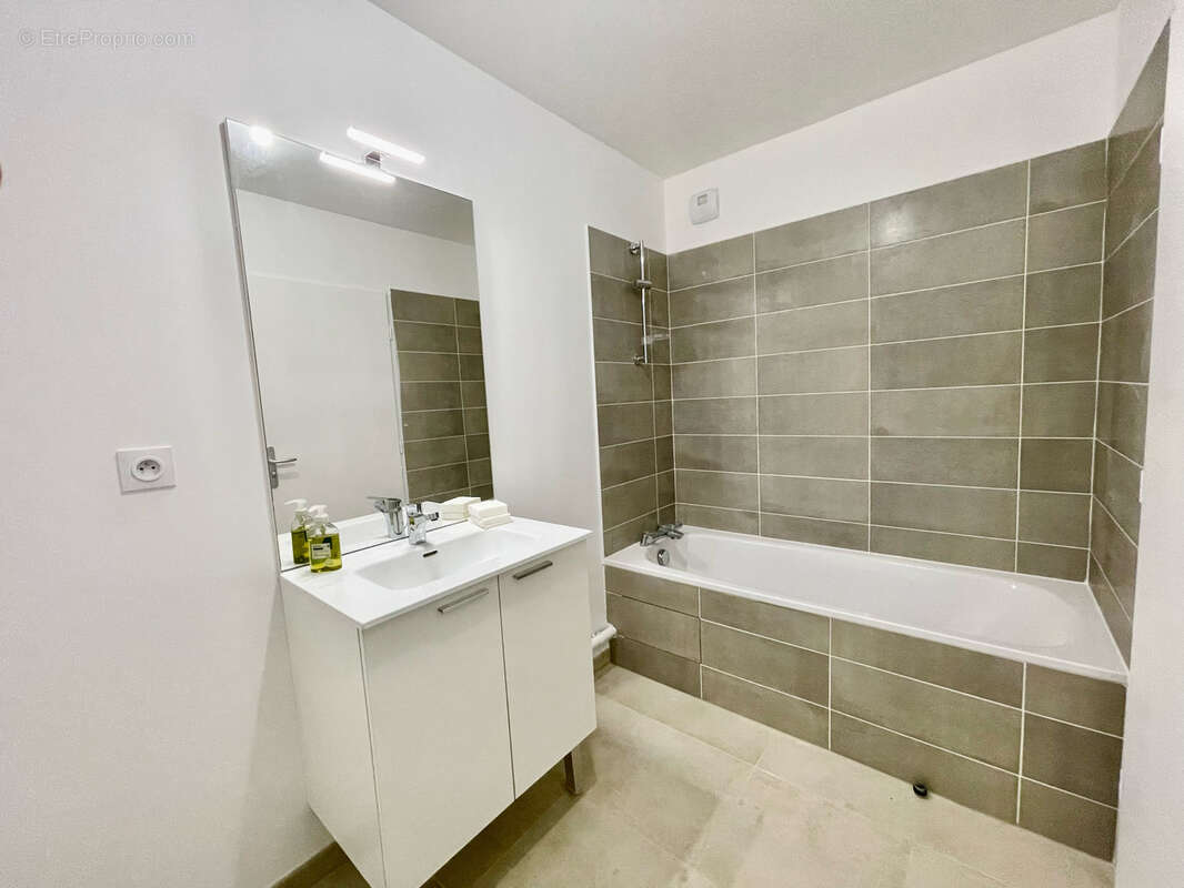 Appartement à LE BLANC-MESNIL