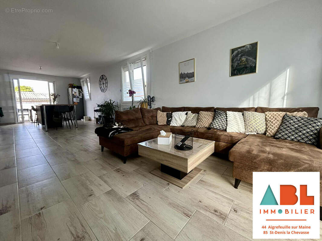 Maison à SAINT-DENIS-LA-CHEVASSE