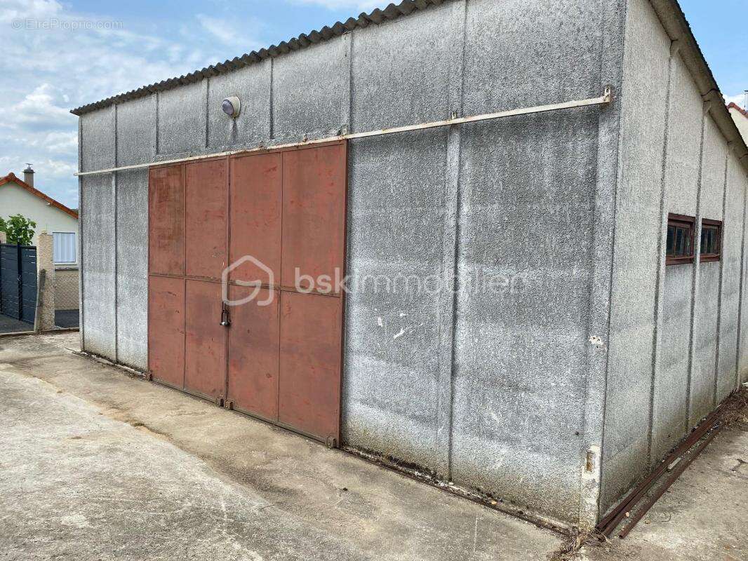 Terrain à SAINTRY-SUR-SEINE