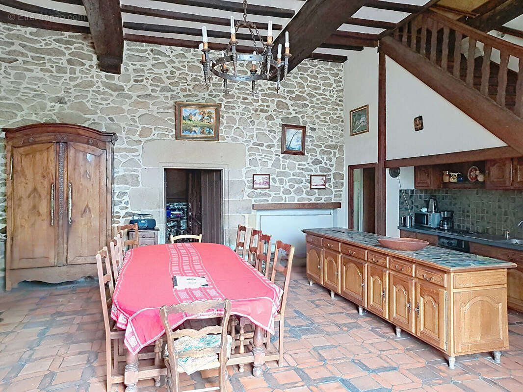 Maison à SAINT-MELOIR-DES-BOIS