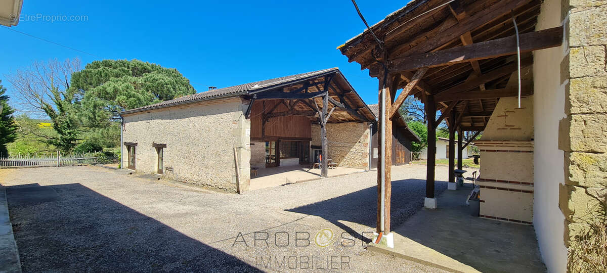 Maison à GRATELOUP-SAINT-GAYRAND