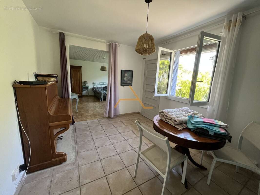 VILLA 150m² - photo 10