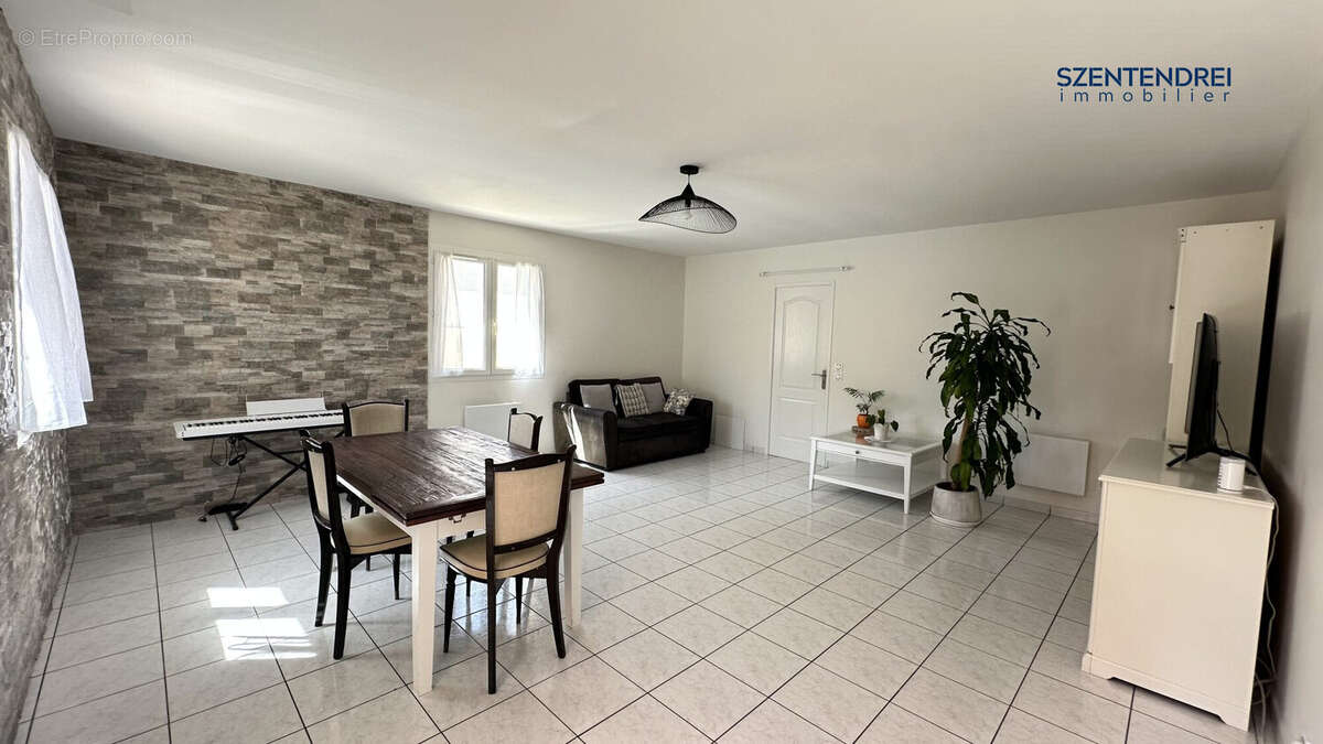 Maison 102 m² à Lunel  - photo 2