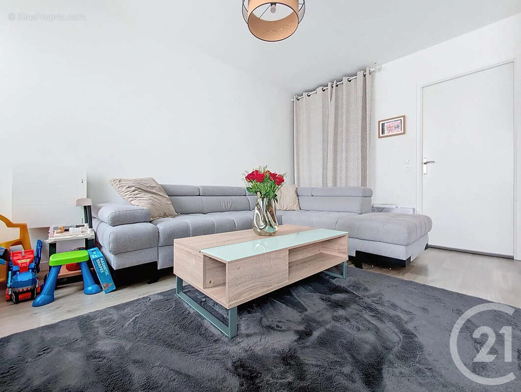 Appartement à DAMMARIE-LES-LYS