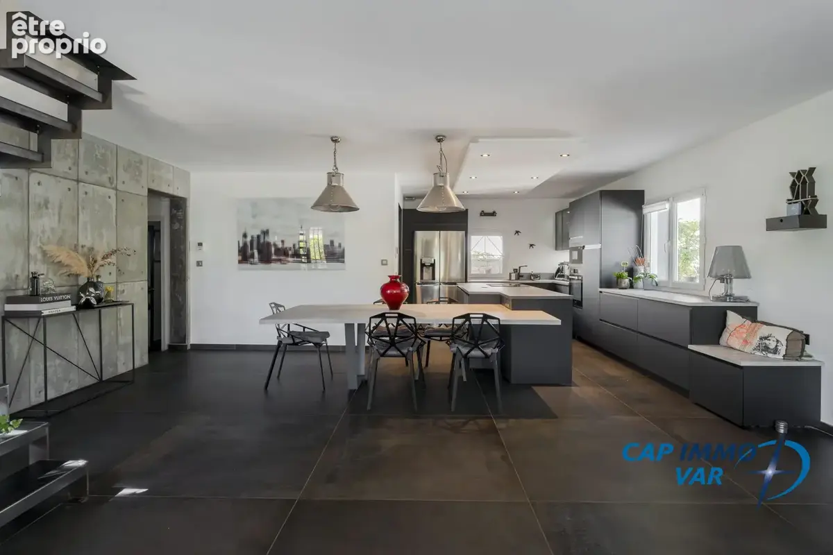 Maison 182 m² à Ceyreste  - photo 8
