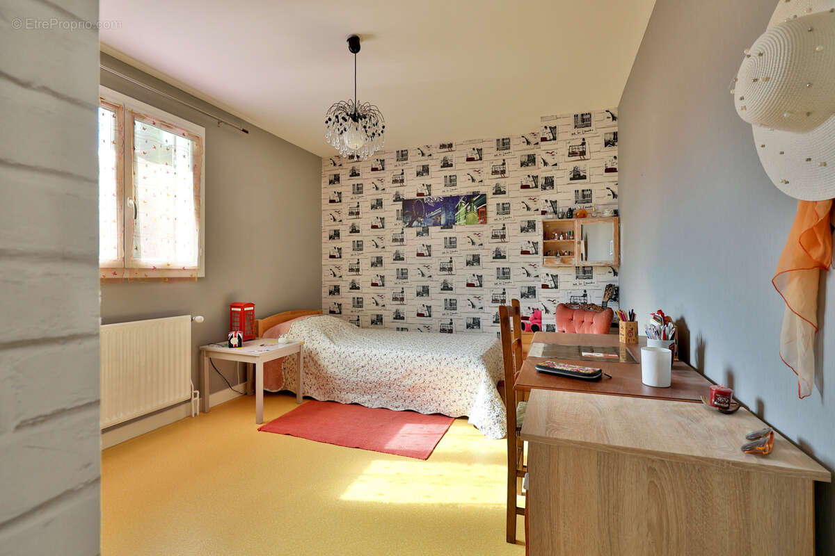 Maison à MARCY-L&#039;ETOILE