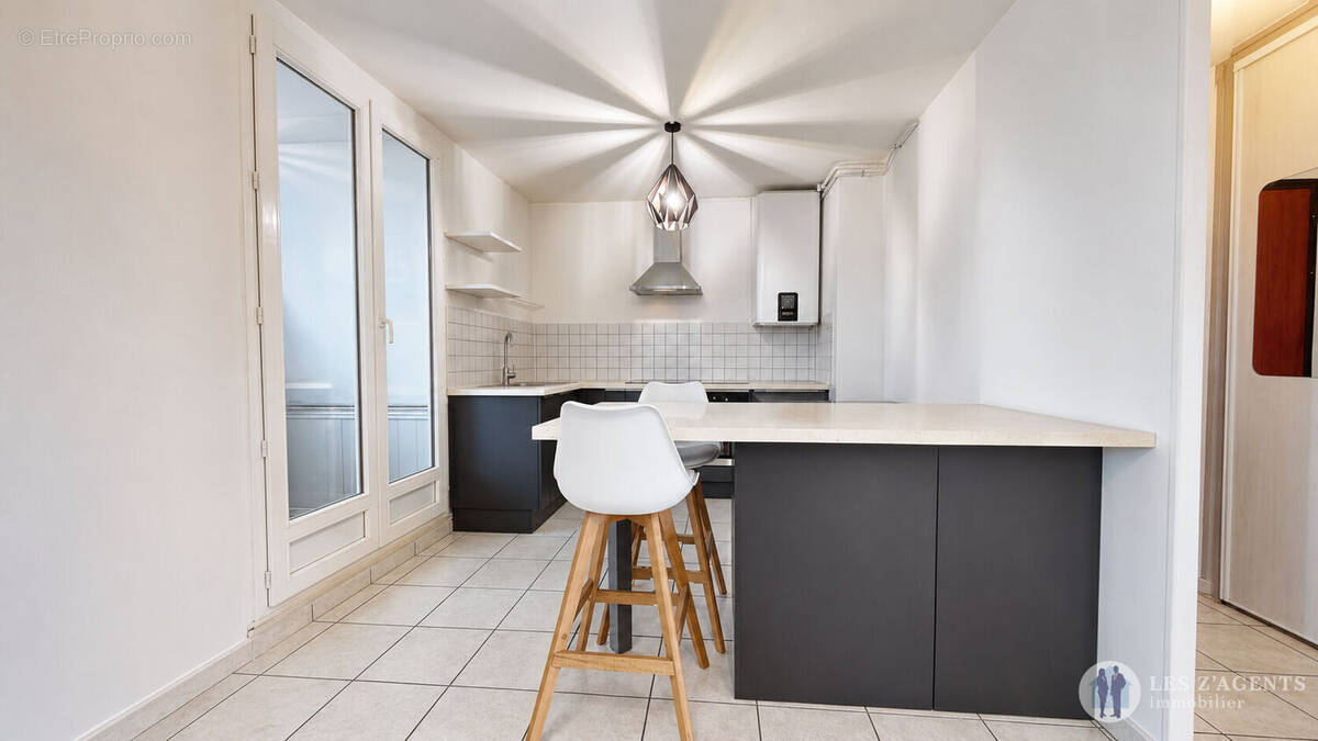 Appartement à SAINT-MARTIN-D'HERES
