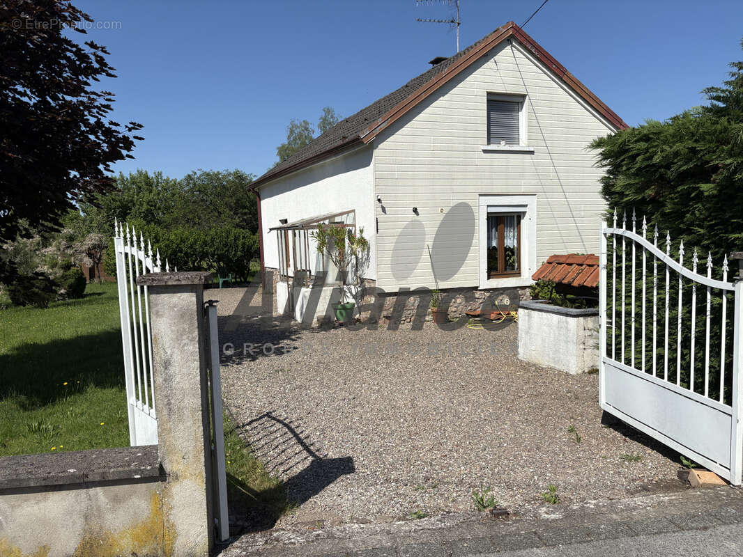 Maison  de  type  f3  sur  froideconche - photo 7