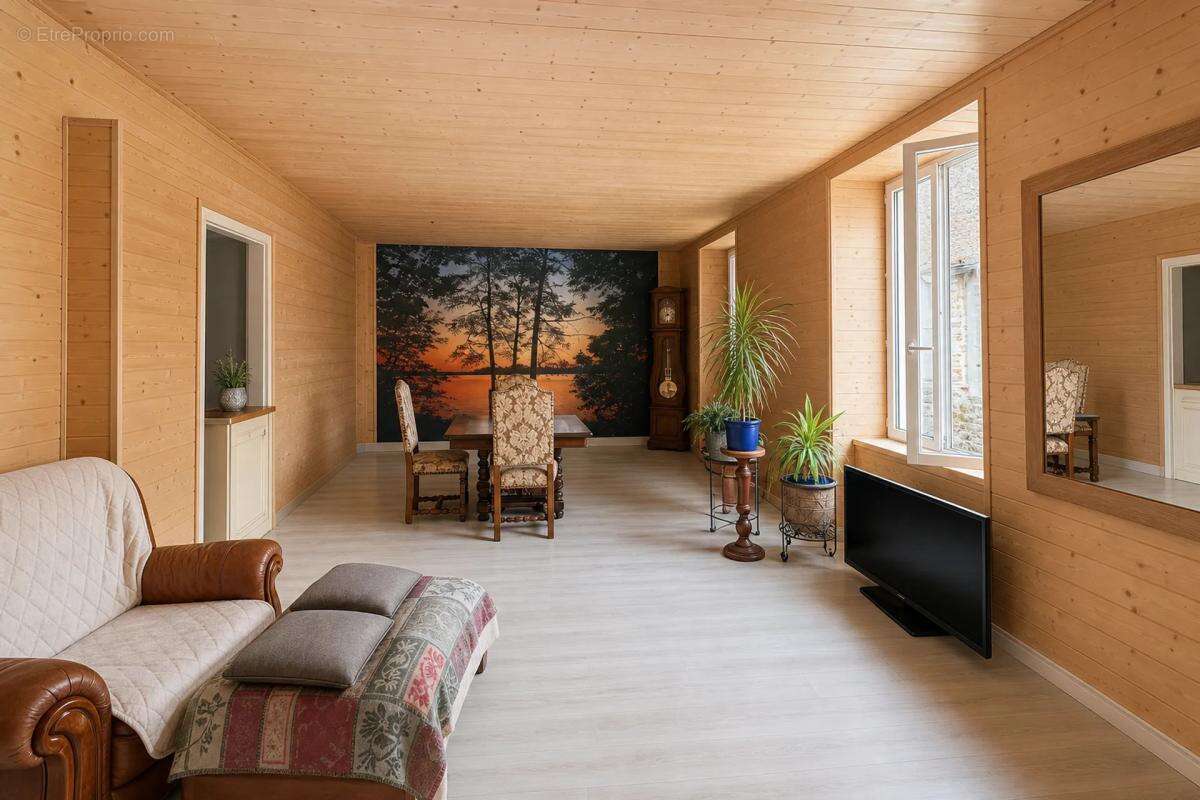 Maison de ville avec jardin -121,9 m² -Saint-Germain-les-Belles - photo 2