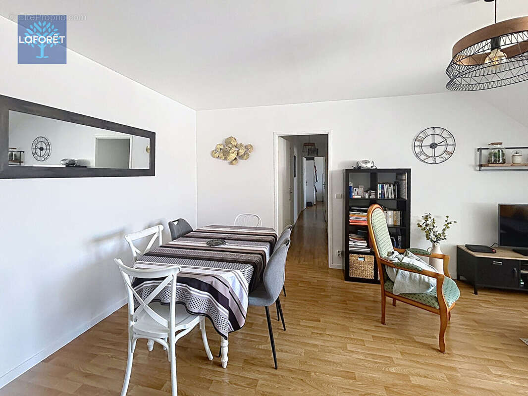 Appartement à BAILLY-ROMAINVILLIERS