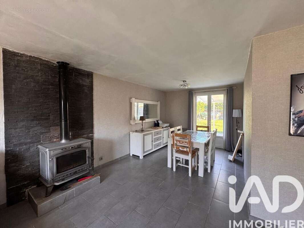 Maison 90 m² à Fleury-En-Biere  - photo 6