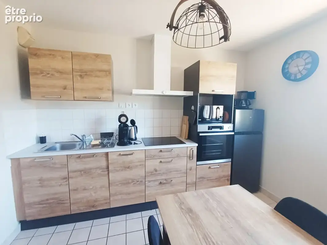 Vals-les-bains - appartement t1 avec balcon - photo 8