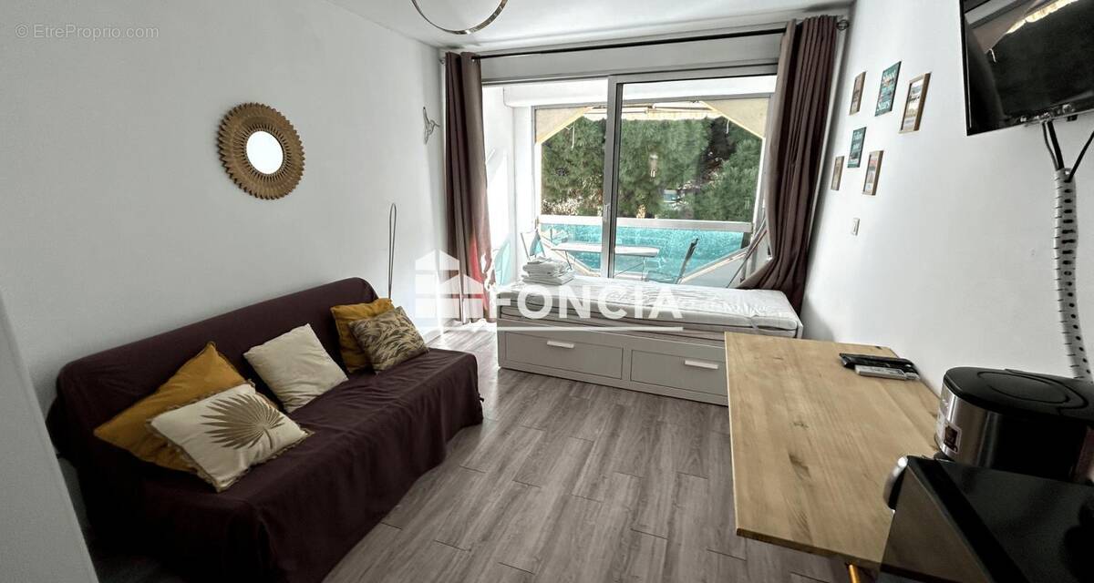 Appartement à BORMES-LES-MIMOSAS