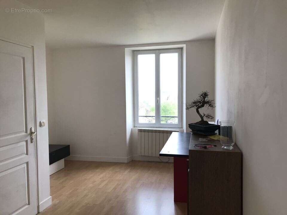 Appartement à LA CHAPELLE-MOUTILS