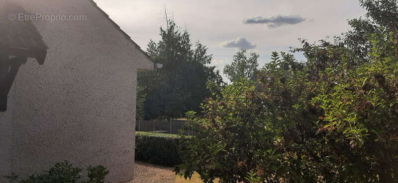 Maison à GUEUGNON