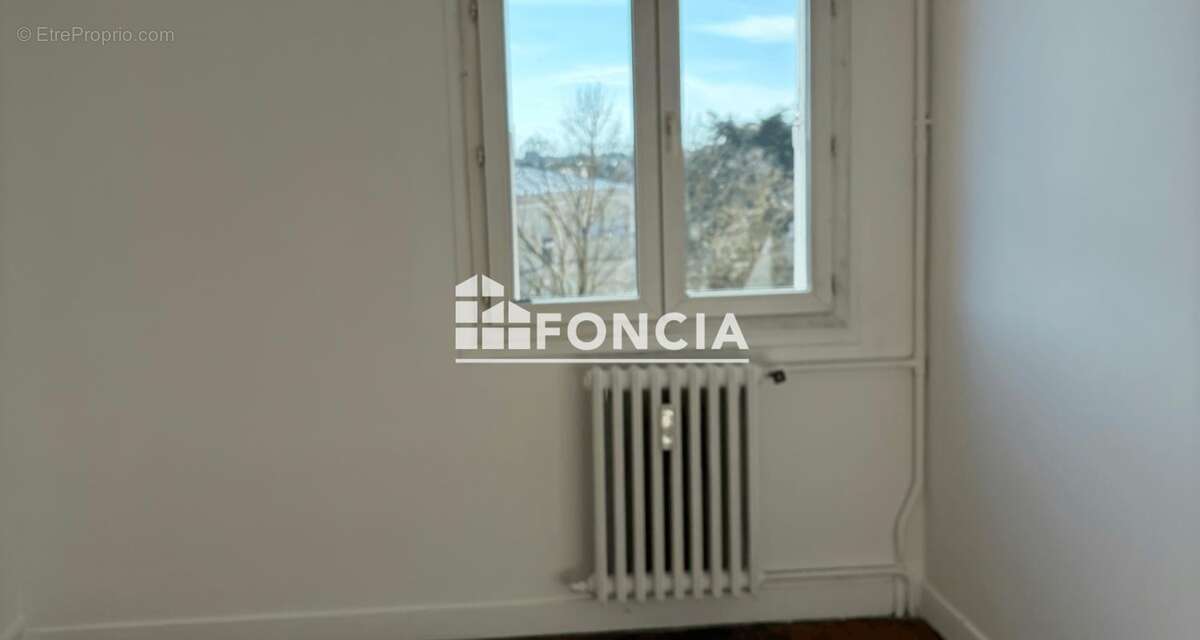 Appartement à LE PLESSIS-ROBINSON