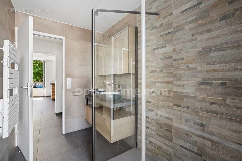 Appartement à ISSY-LES-MOULINEAUX