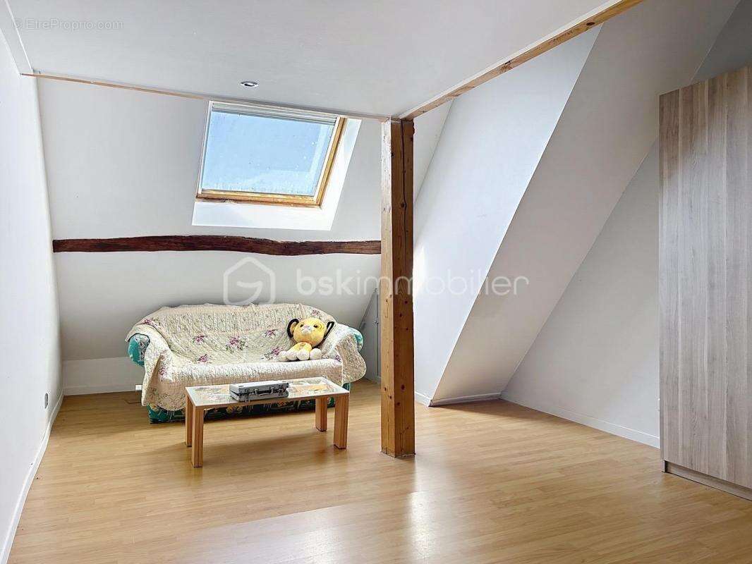 Maison à OZOUER-LE-VOULGIS