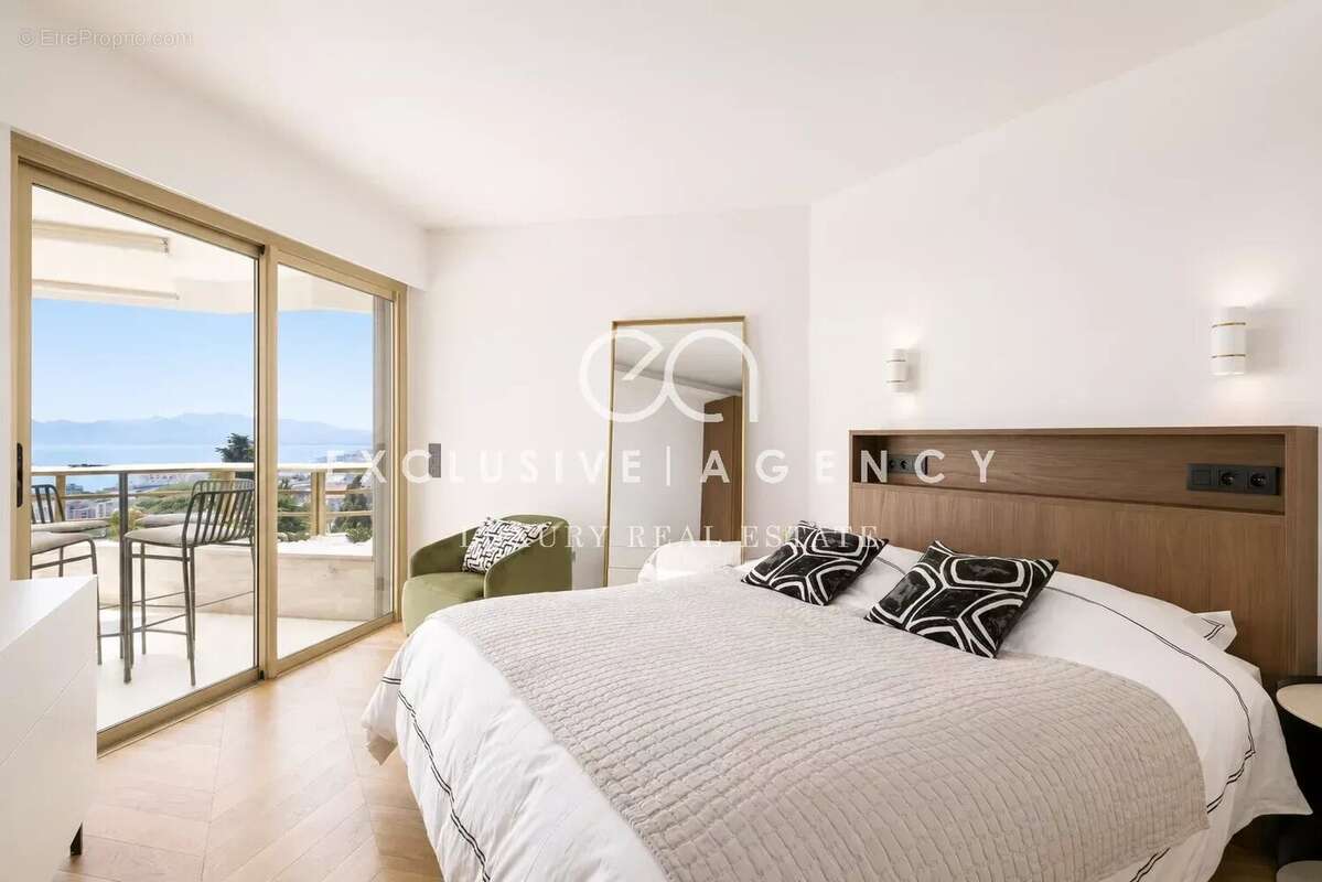 Cannes Californie Appartement de prestige 4 pièces 92m² vue mer panoramique et terrasse - photo 6