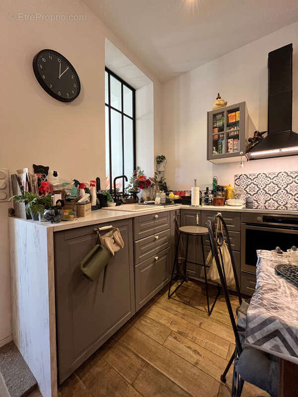 Appartement à MARSEILLE-4E