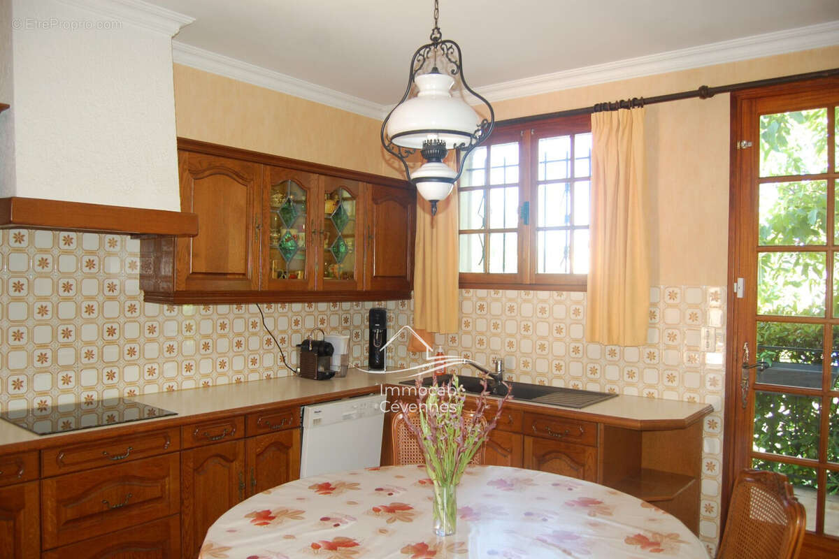 Maison à SAINT-PRIVAT-DES-VIEUX