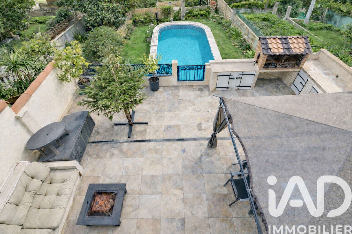 Photo 2 - Maison à MARSEILLE-13E