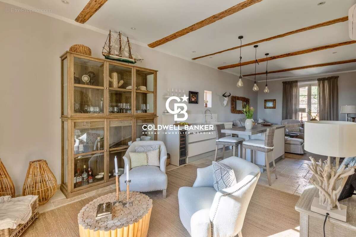 Maison à BORMES-LES-MIMOSAS