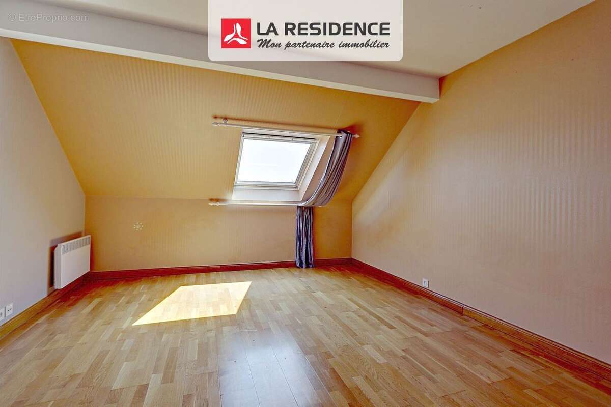 Appartement à BEAUCHAMP