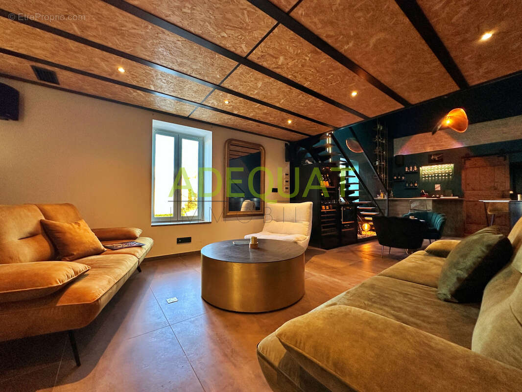 Appartement à BOURGOIN-JALLIEU