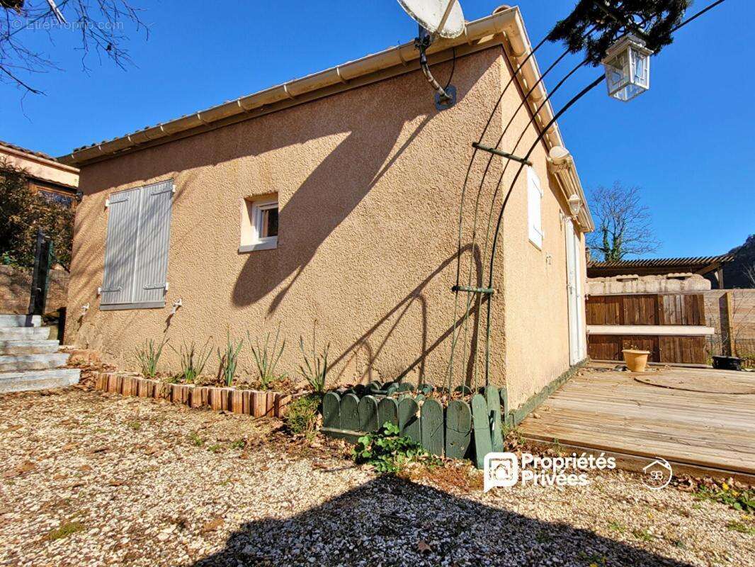 Maison à RUOMS