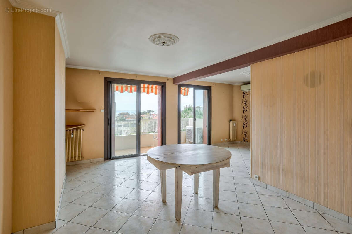 Appartement à CAGNES-SUR-MER