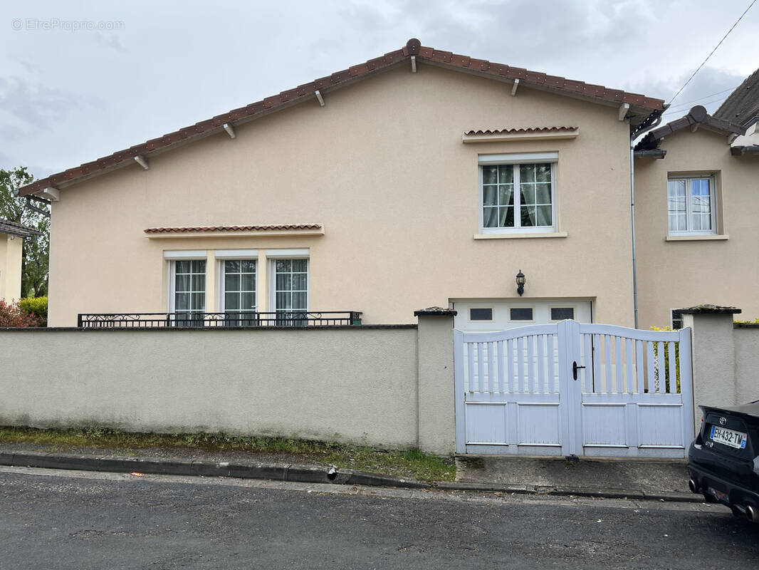 Maison à CHATELLERAULT