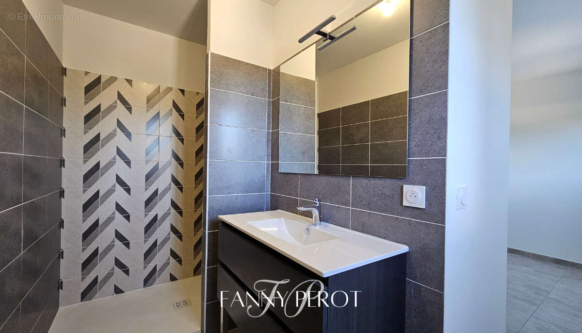 Maison 3 faces de 90 m² avec piscine et garage à Saint-Cyprien - photo 7