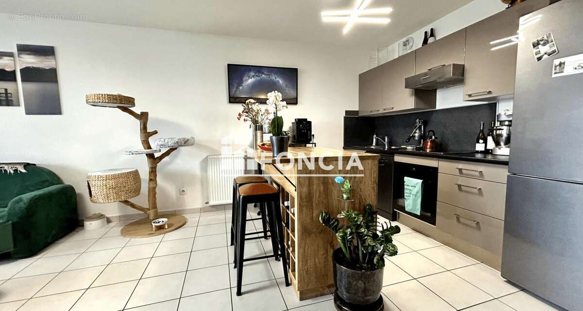 Appartement à VILLE-LA-GRAND