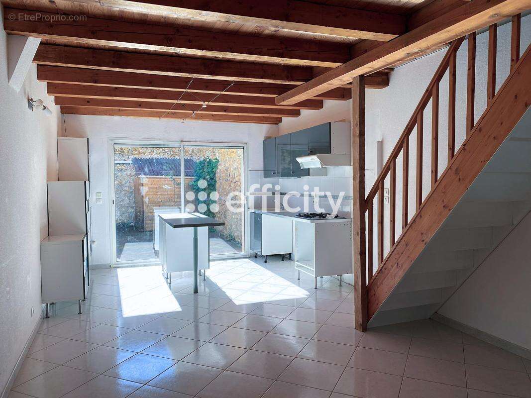 Appartement à SAINT-ANDRE-DE-SANGONIS