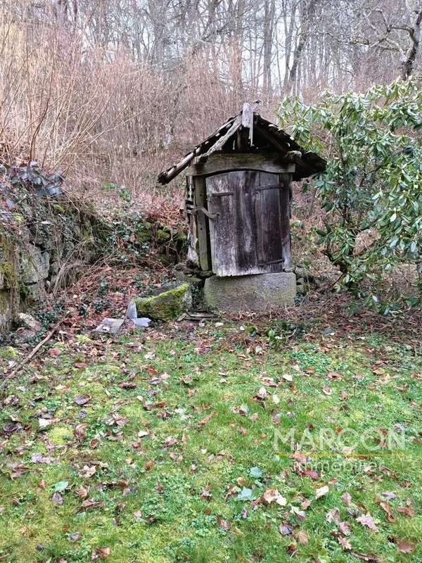 Maison à SAINT-MERD-LA-BREUILLE