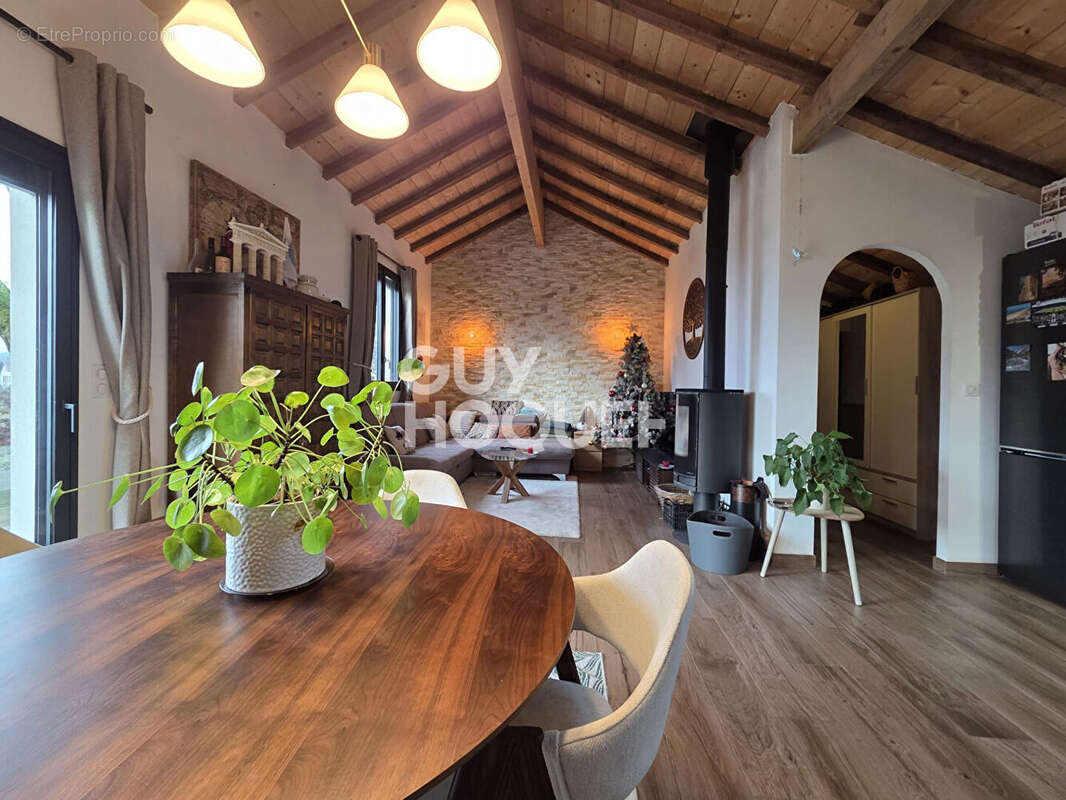 Maison à RION-DES-LANDES