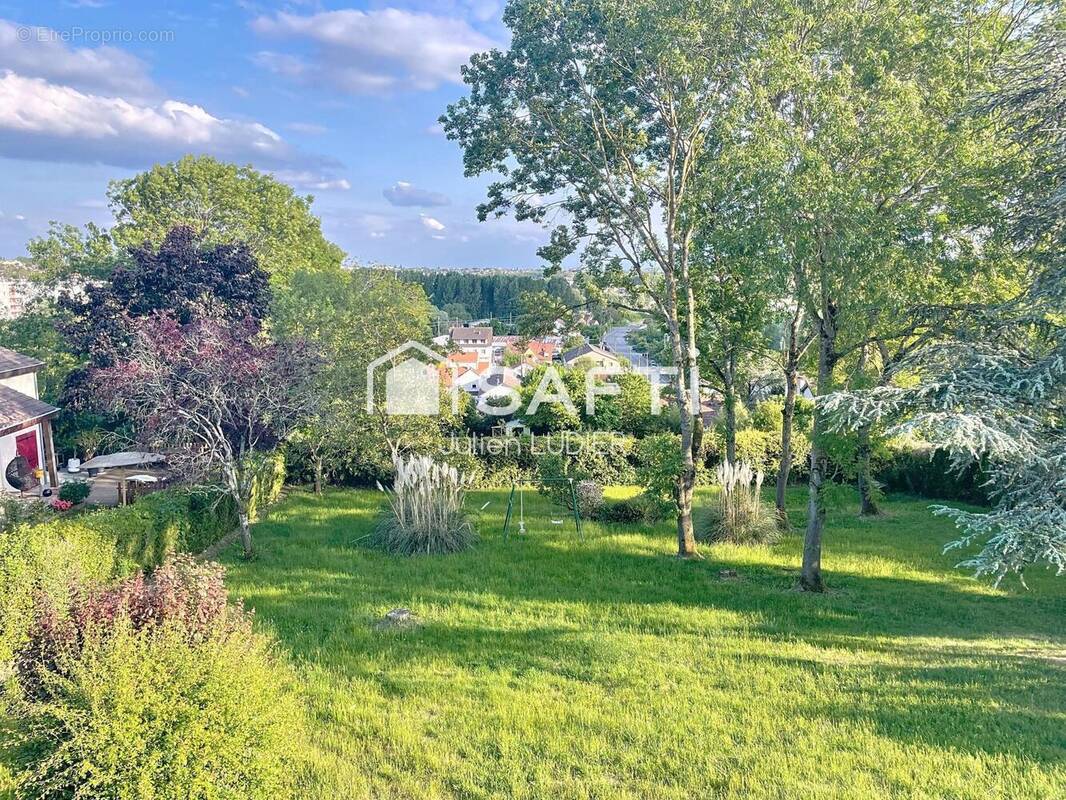 Photo 1 - Terrain à CORBEIL-ESSONNES