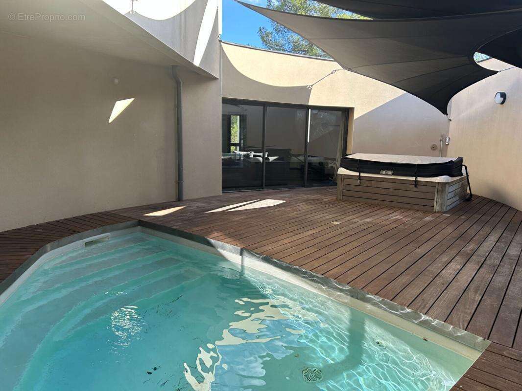 Maison à SAINT-GELY-DU-FESC