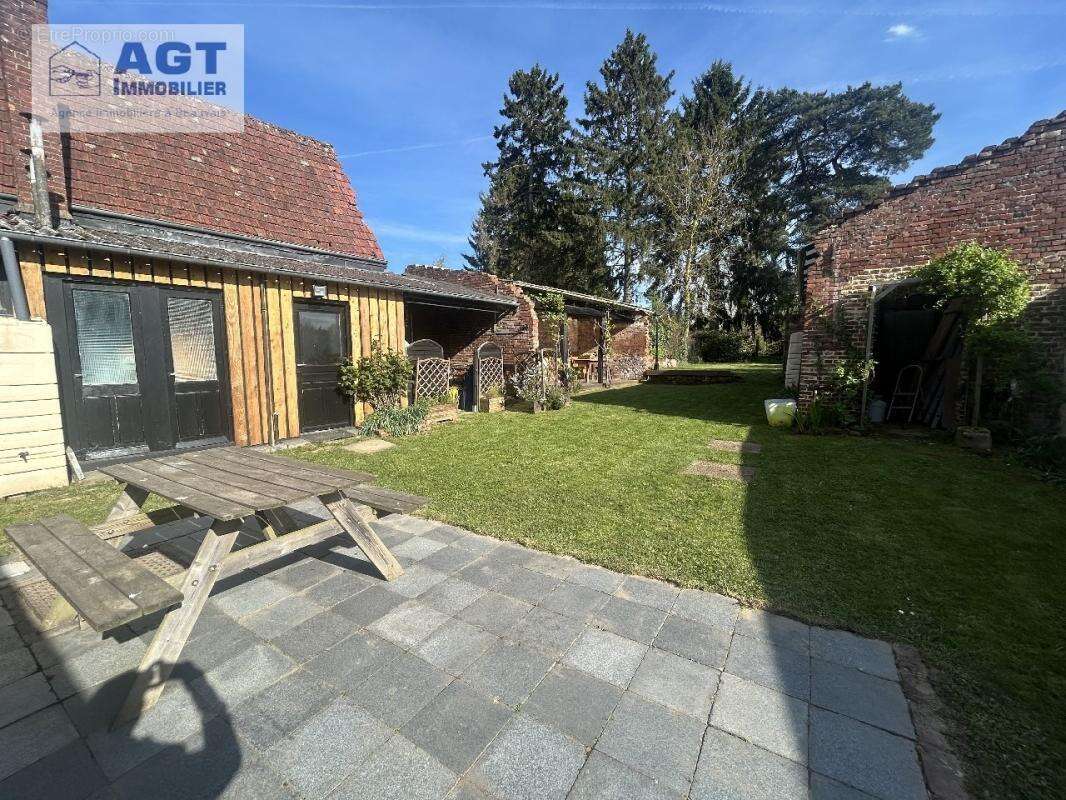 Maison 209 m² à Crevecoeur-Le-Grand  - photo 10